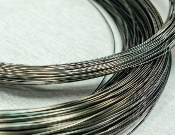 Проволока гафниевая ГФИ-1 2,1 мм ТУ 48-4-389-76 фото