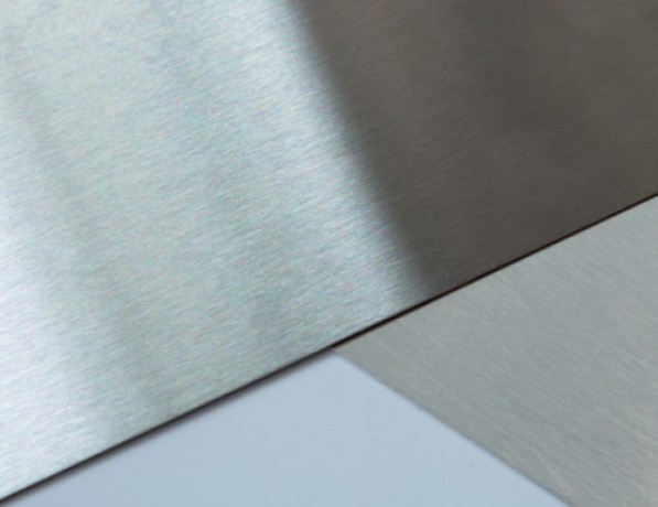 Лист нержавеющий 4N+PE шлифованный с защитной пленкой х/к AISI 201 0,8 мм ASTM A240 фото