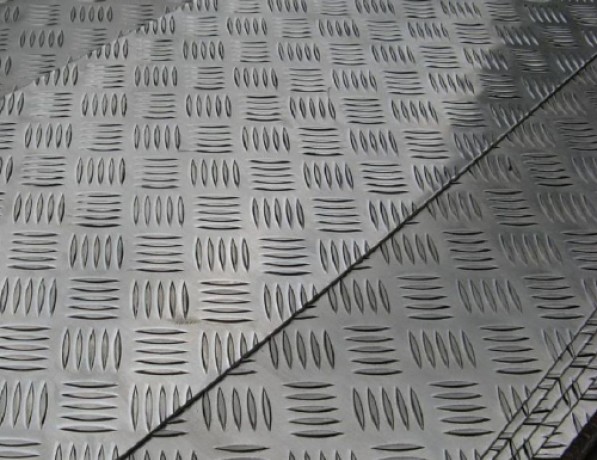 Лист нержавеющий рифленый г/к квинтет ЭП53 2,5 мм фото